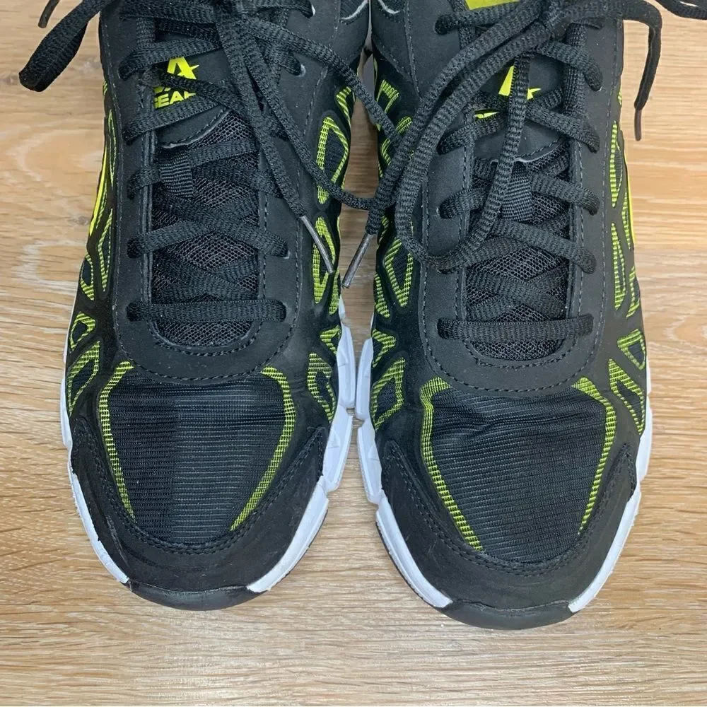 L.A. Gear Men’s Ultra Foam Athletic Running Shoes